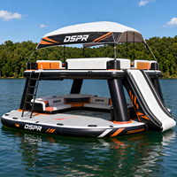 Île flottante gonflable haut de gamme pour lac avec comptoir de bar, canapé lounge et auvent d'ombrage pour les loisirs en famille, la plage et les centres de villégiature