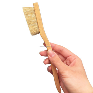 Cepillo de limpieza para escalada en roca Copfio, de madera personalizado, con mango, varios tamaños disponibles, empaquetado en <span class=keywords><strong>bolsa</strong></span> con logotipo personalizado - Product Image 1