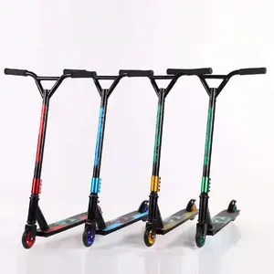 Fournisseur prix de gros complet personnalisé pas cher Chine gros pro cascadeur street extreme pro cascadeur scooter pour adulte