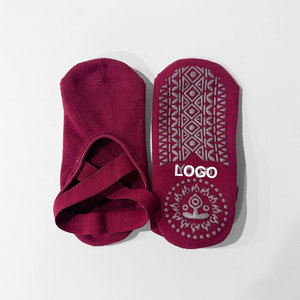 Vớ tập gym nữ cao cấp chống trơn trượt, in logo tùy chỉnh, có dây chéo, dành cho Pilates và các bài tập thể dục, vớ tập Pilates có logo - Product Image 3