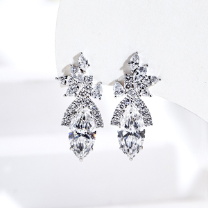 Boucles d'oreilles Messi Jewelry MSE-838 en or blanc 18 carats avec diamants marquise pour femmes - Product Image 1