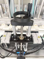 Machine de remplissage automatique à 6 têtes avec pompe à engrenages servo, en acier inoxydable 304, anti-goutte, pour liquides et pâtes, adaptée à différents types de bouteilles