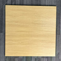 Dalles de sol en mousse souple anti-choc de haute qualité, revêtement de sol en caoutchouc pour salle de sport, tapis en PVC expansé à grain de bois pour salle de jeux