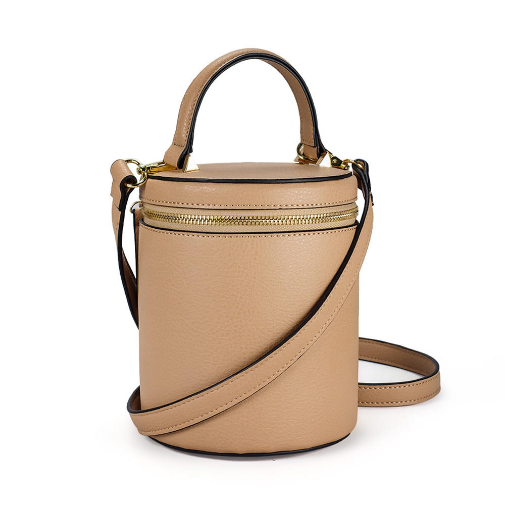 น้ำตาลอ่อน