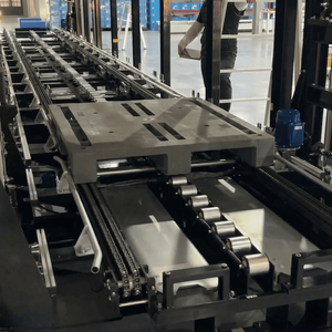 Transportador de Última Generación con Dispositivo de Cadena de Triple Hilera para Soluciones de Almacén - Product Image 1