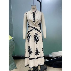 ชุดกระโปรงแม็กซี่ผ้าซาตินแขนกุดสำหรับผู้หญิง รุ่นคัสตอม 2026 ดีไซน์หรูหราพร้อมเสื้อผูกโบว์และเดรสยาว เหมาะสำหรับใส่ในช่วงฤดูใบไม้ผลิและฤดูร้อนในวันหยุดพักผ่อน - Product Image 2