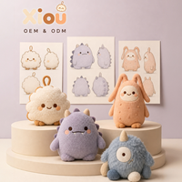 Jouets en peluche personnalisés tendance, jouets en peluche mignons et originaux, OEM/ODM, décoration de sac à dos, porte-clés, mascotte de marque personnalisée en peluche