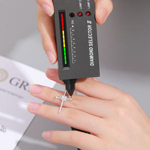 Collar con colgante de Cruz de uñas, probador de diamante de paso de Plata de Ley 925, chapado en oro, Hip Hop, Color D, VVS, moissanita - Product Image 3