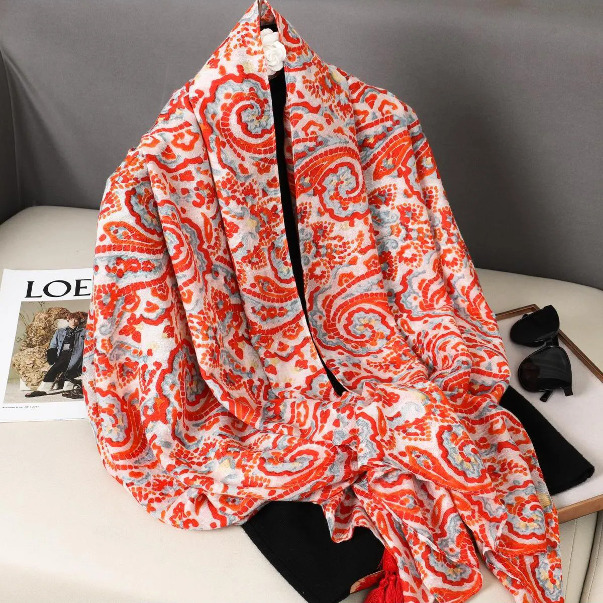 Hot Sale Elegant Floral Pattern Cotton And Linen Scarf Spring Autumn Thin Shawl For Women