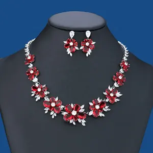 Set perhiasan Zircon tembaga elegan mewah mode baru liontin kalung anting wanita