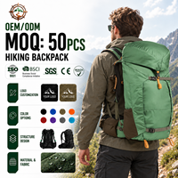 Sac à dos de randonnée et d'alpinisme 50L en nylon ripstop imperméable à chargement par le haut, spacieux et personnalisé