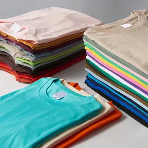 Fabricantes projetam camisetas personalizadas com impressão de logotipo de sua própria marca, camisetas em branco de algodão e poliéster unissex de alta qualidade