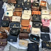 Sacs à main d'occasion tendance 2025 en gros, sacs à bandoulière, vêtements d'occasion pour femmes, sacs pour femmes assortis