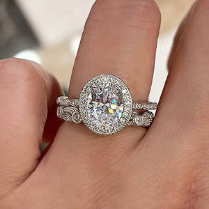 Anello di Fidanzamento in Oro Bianco con Diamante Taglio Ovale Naturale Colore D Gioielli da Donna - Product Image 3