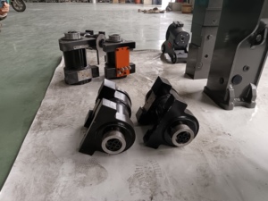 GJEM GJRA900 Rotateur hydraulique inclinable à 180 degrés 900 Nm avec attache rapide pour excavatrices de 1 à 2,8 tonnes - Product Image 3