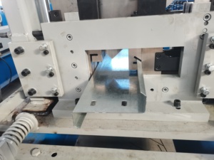 Hoàn toàn tự động <span class=keywords><strong>C</strong></span> <span class=keywords><strong>Z</strong></span> xà gồ sản xuất linecz xà gồ cuộn tạo thành máy - Product Image 6