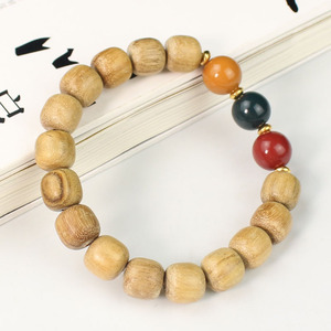 Bracelet en bois parfumé au lait, perles d'agarwood, boucle unique, unisexe, bijou à porter au quotidien, cadeau pour couple, trois couleurs, feu de signalisation - Product Image 4