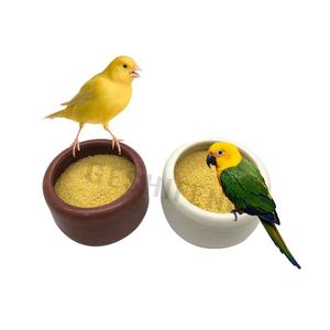 Acessórios para gaiola de alimentação de pombos de plástico redondo - Product Image 1