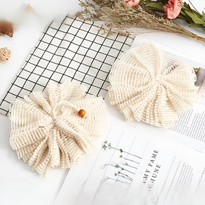 Boules d'éponge de bain en maille douce Confortable Grande fleur Douche à bulles Frotter Boule de bain Nettoyant pour le corps Exfoliant Scrubbers Boule de bain - Product Image 1