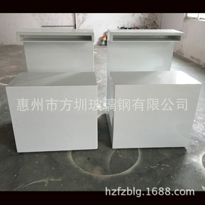 Bureau rectangulaire moderne en plastique pour usage commercial en centre commercial, finition brillante, design minimaliste, autoportant - Product Image 4