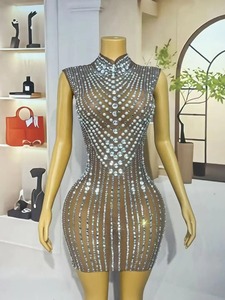 <span class=keywords><strong>Tenue</strong></span> de soirée sexy pour <span class=keywords><strong>femme</strong></span> avec perles brillantes, strass et garniture en maille transparente, idéale pour la danse, les cocktails et les anniversaires - Product Image 1