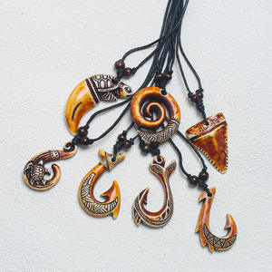 Collar con colgante de anzuelo de resina retráctil vintage, venta al por mayor, joyería informal diaria para parejas, accesorios tejidos a mano - Product Image 1