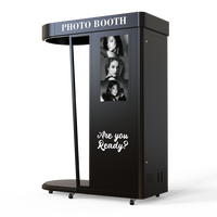 DOLA Photomaton Robuste en Acier Inoxydable avec Écran Tactile, Support DSLR, Compatibilité Multi-Appareils NFC, Impression Instantanée