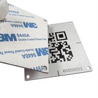 Étiquette d'identification industrielle en acier inoxydable gravée au laser avec code QR personnalisé pour le suivi des actifs et la sérigraphie