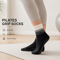 Chaussettes personnalisées brodées mignonnes en coton bambou et élasthanne, antidérapantes avec points en silicone, respirantes et à séchage rapide, idéales pour le yoga et le pilates, collection automne