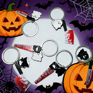 Pendentif en métal émaillé style <span class=keywords><strong>film</strong></span> <span class=keywords><strong>d</strong></span>'<span class=keywords><strong>horreur</strong></span> Halloween effrayant, couteau à viande fantôme, pour <span class=keywords><strong>d</strong></span>écoration de sac, cadeau, vente en gros, porte-clés Halloween - Product Image 3