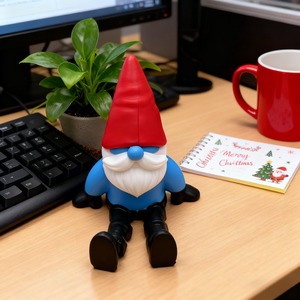 Figuras de Duendes Navideños Impresas en 3D - Adornos en Esquema de Color Rojo y Azul - Product Image 3