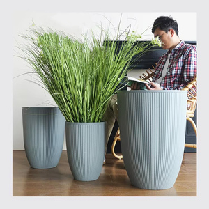 Ventes en gros <span class=keywords><strong>de</strong></span> grands pots en plastique ronds pour l'intérieur et l'extérieur, pots à fleurs durables, grands pots <span class=keywords><strong>de</strong></span> jardin pour la décoration <span class=keywords><strong>de</strong></span> la maison - Product Image 1