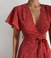 Robe élégante à imprimé floral pour femmes, robe d'été sexy à col en V, mini robe, nouvelle mode, manches courtes, robe moulante pour soirée