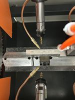 Máquina de Procesamiento Automático PLC Servo para Taladrar, Roscado, Ranurado y Corte de Soportes de Esquina de Expansión para Puertas y Ventanas de Aluminio Personalizadas