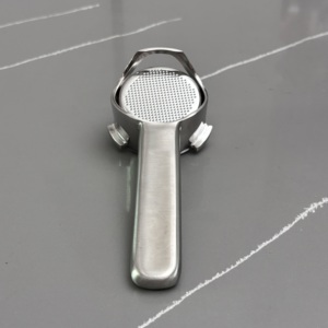 Machine à café <span class=keywords><strong>Delonghi</strong></span> EC685 <span class=keywords><strong>Accessoires</strong></span> Porte-filtre sans bout de 51mm pour <span class=keywords><strong>Delonghi</strong></span> EC680 - Product Image 4