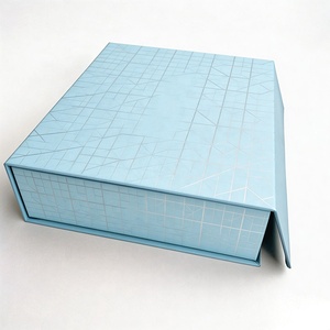 Boîte cadeau en carton en forme de <span class=keywords><strong>livre</strong></span> avec fermeture magnétique sur mesure, avec plateau en mousse - Product Image 4