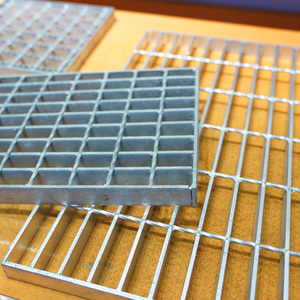 Grille de drainage en <span class=keywords><strong>acier</strong></span> <span class=keywords><strong>galvanisé</strong></span> durable anti-corrosion certifiée CE ISO pour piscine, trottoir, route - Product Image 1