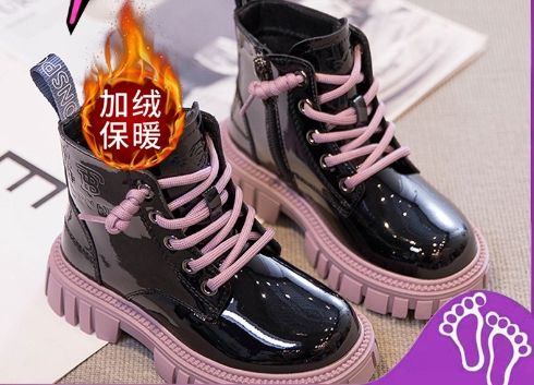 ม่วง-ตุ๊กตา