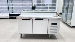Table de préparation réfrigérée pour pizzas et <span class=keywords><strong>vitrine</strong></span> réfrigérée pour gâteaux, sushis, sandwichs et pâtisseries - Product Image 5