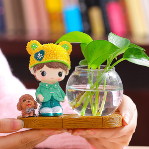 Figurine en résine de bureau avec vase en verre, plante, décoration intérieure, cadeau, écologique - Product Image 4