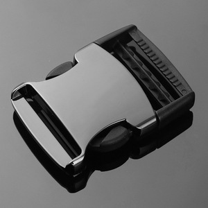 Hebilla de Liberación Lateral de Aleación Negra, Accesorio Duradero para Bolsas - Product Image 1