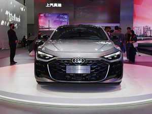 รถยนต์ Audi A5 2025 <span class=keywords><strong>Sportback</strong></span> 45TFSI Quattro 2.0T เบนซิน เกียร์อัตโนมัติ พวงมาลัยซ้าย สีดำ ล้อแม็ก R19 หลังคาพาโนรามิก ซันรูฟ ซีดาน รุ่นใหม่ ขายดี - Product Image 2