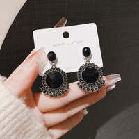 Boucles d'oreilles pendantes en alliage de cristal noir, style rétro haut de gamme, design exquis et polyvalent, nouveaux accessoires d'oreille tendance