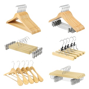 Vendita calda all'ingrosso <span class=keywords><strong>grucce</strong></span> in legno di <span class=keywords><strong>lusso</strong></span> per il guardaroba personalizzabile gratuitamente per alberghi e supermercati - Product Image 1