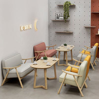 Ensemble de table et de chaises de style nordique, durable, moderne, en bois massif, pour les cafés commerciaux, les restaurants de thé au lait