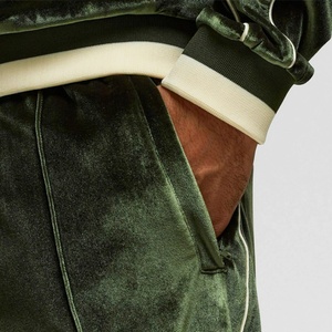 Chándal Deportivo de Terciopelo Reflectante de 2 Piezas con Cierre, de Alta Calidad OEM, para Hombre - Product Image 4