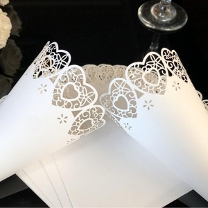 Coni <span class=keywords><strong>Portaconfetti</strong></span> Bianchi a Forma di Cuore Tagliati al Laser, Decorazioni per Matrimoni <span class=keywords><strong>e</strong></span> Feste, Porta Petali di Fiori Fai-da-Te - Product Image 1