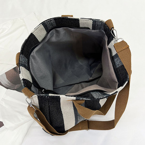 HANFEIZI Sacs à Main Rayés Grande Taille Femme Tendance, Fourre-Tout en Toile de Haute Qualité, Sac de Courses Populaire - Product Image 3