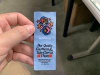 Étiquette de vêtement personnalisée en satin tissé avec impression sur le col
