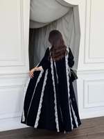 Abaya Hafizah Noire et Blanche à Bordure Dentelle, Robe Musulmane de Dubaï, Vente en Gros, Kaftan Contrastant, Ramadan Aïd 2026, Fournisseur d'Usine en Gros